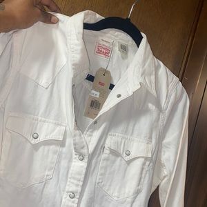 White Levi’s Button Down
